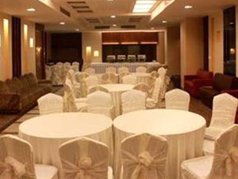 אמריצר Comfort Inn Gsk מראה חיצוני תמונה