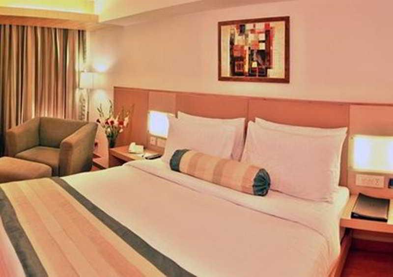 אמריצר Comfort Inn Gsk חדר תמונה